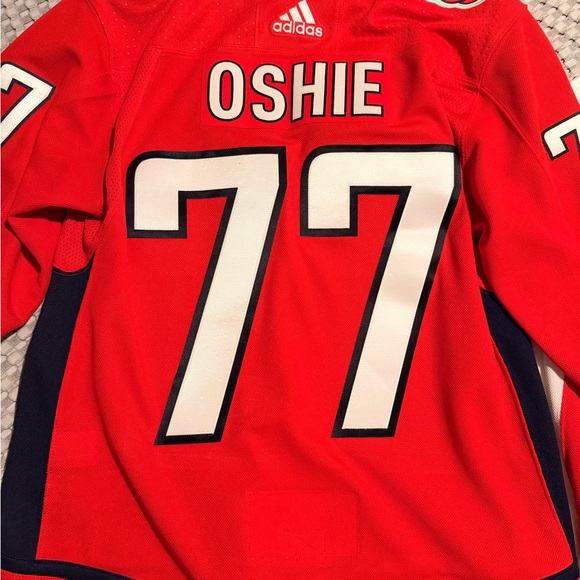 TJ Oshie Capitals Stanley Cup Jersey - Picture 2 of 4